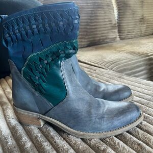 Stylish Blue and Green Leather Boots